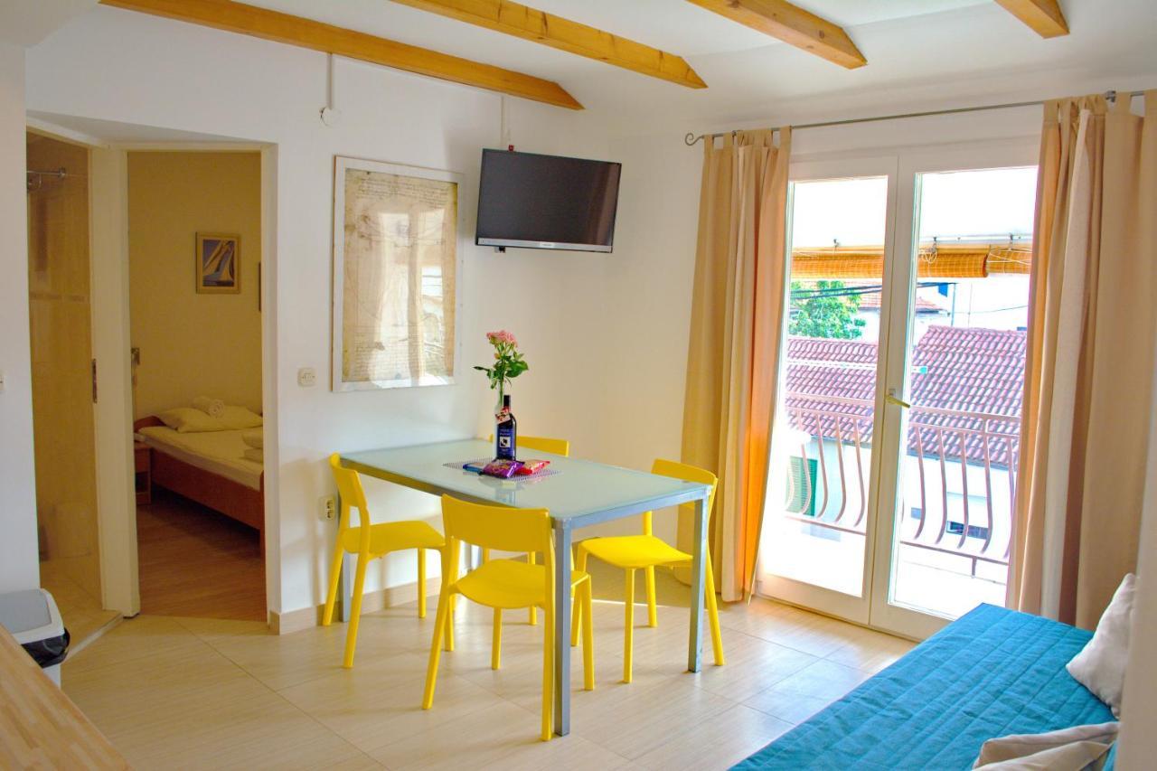 Apartments Cala Biograd Na Moru Buitenkant foto