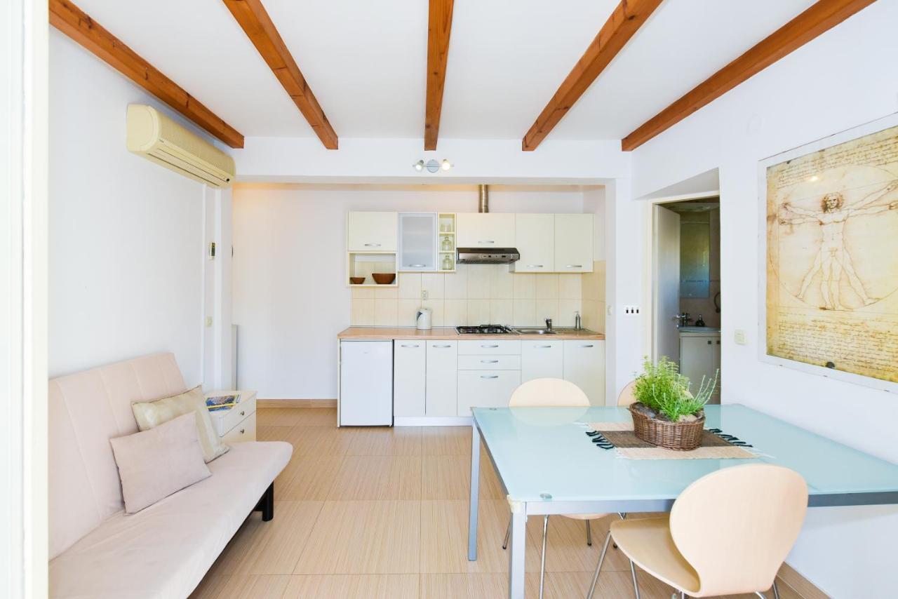 Apartments Cala Biograd Na Moru Buitenkant foto